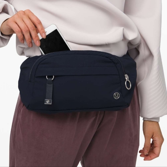 lululemon athletica Handbags - Lululemon RARE Navy On the Beat Belt Bag 4.5L